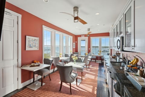 64W9thSt-KeenEyeMarketing-014