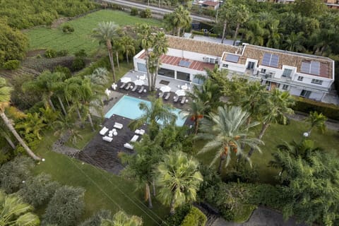 Activities, Amenities, Building Exterior, Garden, Main Entrance, Pool, Spring, Summer, Wellness