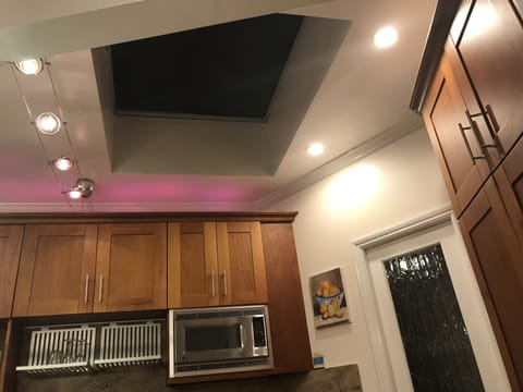 Large skylight in our kitchen lots of light during day…moon and stars at night