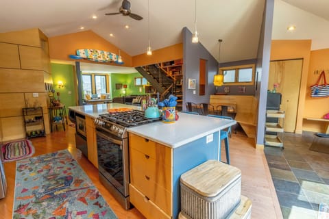 Main Level | Kitchen | Dining