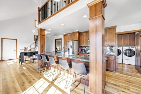 Kitchen / dining area.