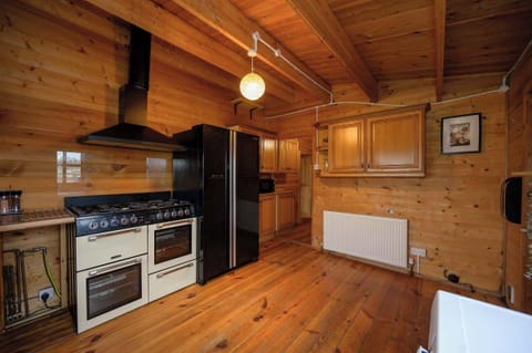 Large well equipped kitchen