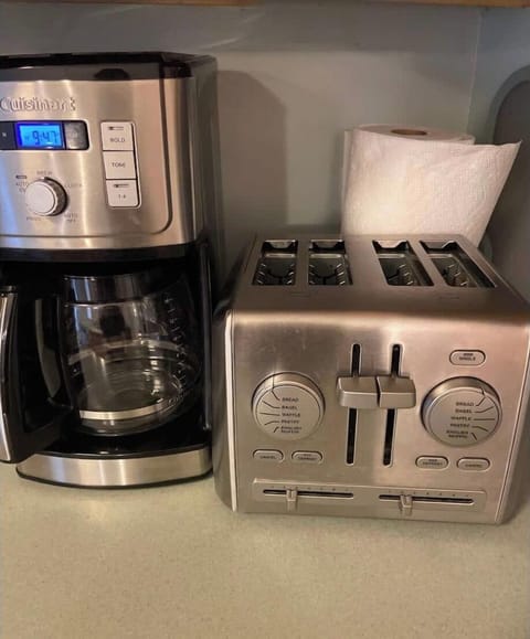 Sojourn | Sea Song Bungalow | 5 BR 3 BA House in Norfolk