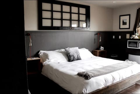 Bedroom. Interior and views may vary based on location and availability.