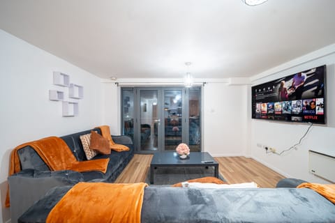Living Room / Lounge