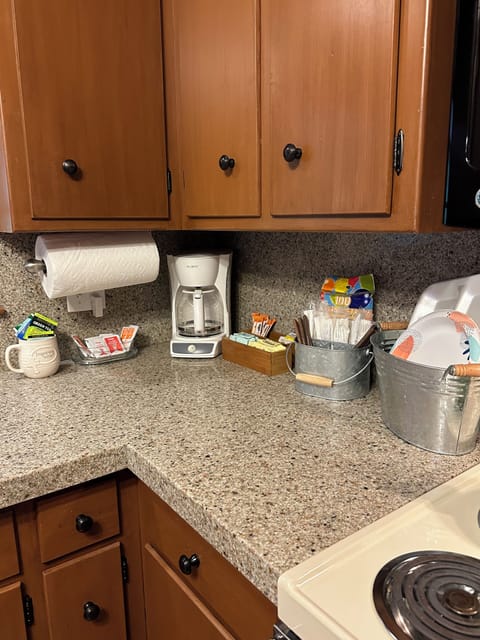 Make coffee or hot tea & enjoy sugar, stevia, sweetner, or a variety of creamers