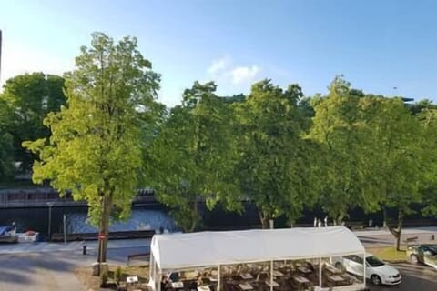 30b1eb4d-68b8-4517-aca2-a7fb7a722773