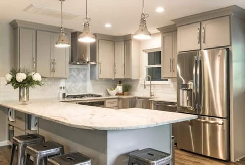 Large Chef's Kitchen