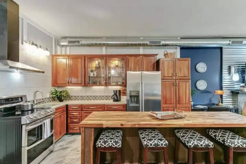 Entertain or spread out and enjoy the space!