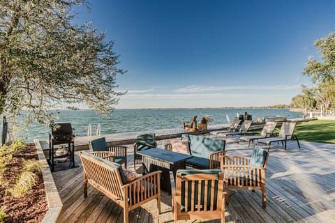 Gorgeous lake views of Anchor Bay