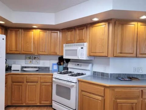 Fully equipped kitchen with large serving counter