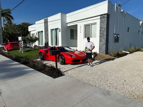 The Pickleball Haven of Naples - Scarlet Dream