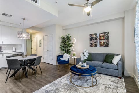 Living room / Dining area