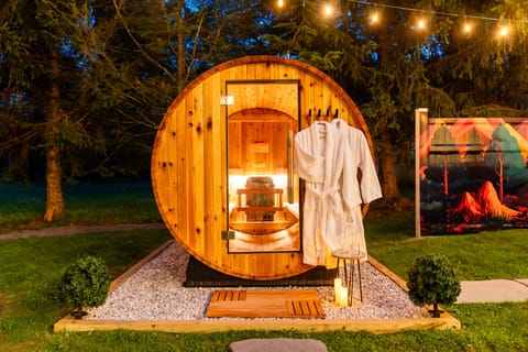 Barrel Sauna for 6 people