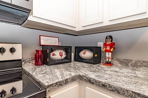 1450 N Willis Dr Unit 4-large-006-021-DSC4062-1499x1000-72dpi