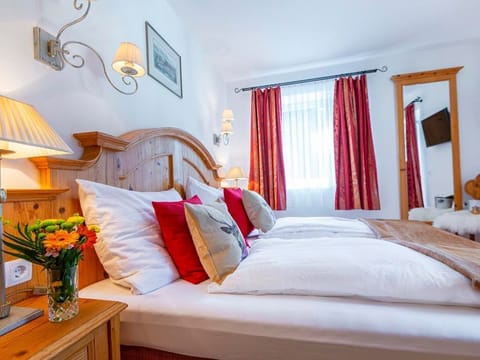 "Emperor Franz Josef I" Luxury Panorama Lodge | #20 - The Schiller Apartment in Bad Hofgastein