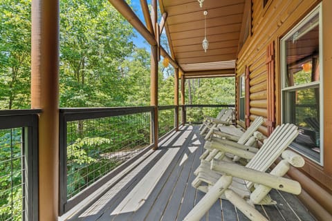 bearly-in-the-mountains-43