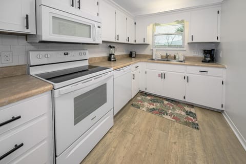 Recently repainted, fitted and decorated throughout!