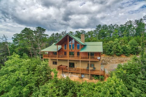 Back of I Do Love Views cabin
