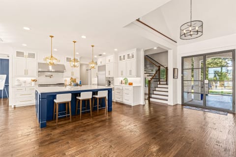 As you enter the double doors of the Main House, you will be greeted by the open spaces combining the living and dining area