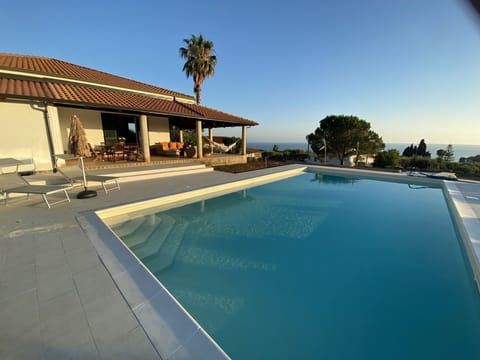 Ville in Calabria - Calaber Solution (1)