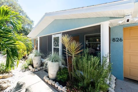 Welcome to your Tropical Retreat