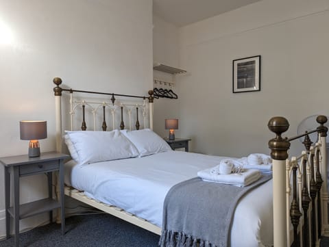 Dover Town Rooms, Double Ground Floor Bedroom Number 3
