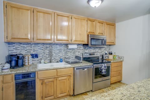 Kitchen | Cooking Basics | Coffee Maker | Toaster