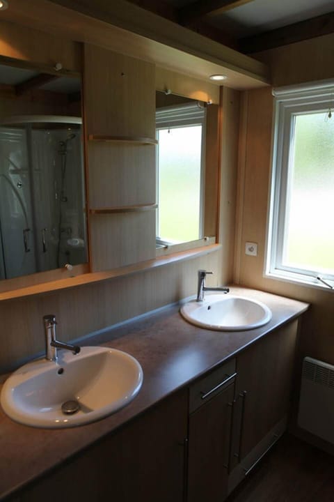 Meriva - Mobil home 6 personnes  (07)