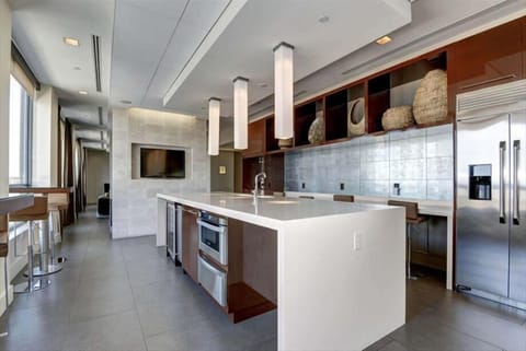 South Arlington Arlington 2 Bedroom Common Area