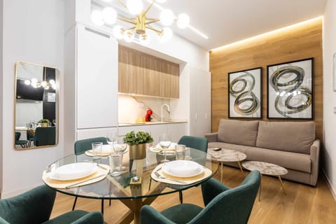 Kitchen or kitchenette,Living room,Decorative detail,Dining area