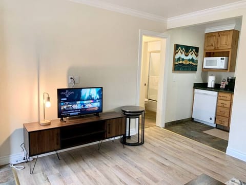 Smart TV with Netflix!