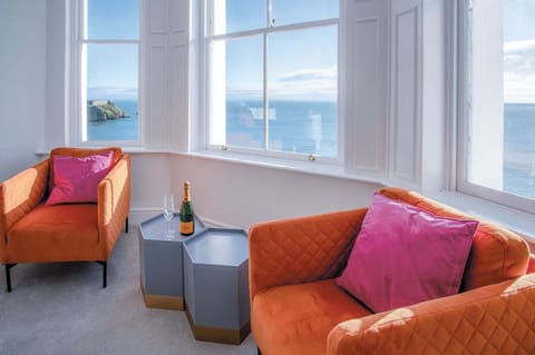 Caldey View - Luxury 2 Bedroom - Panorama - Tenby (20956)