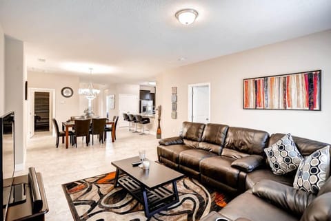 4329AC_LivingRoom