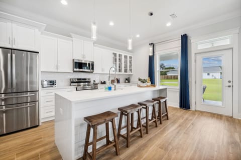 Large Island with Stools