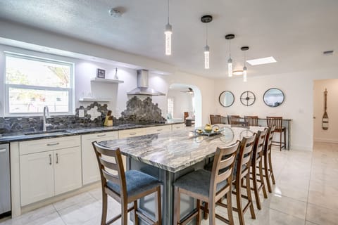 Kitchen | Dishwasher | Toaster