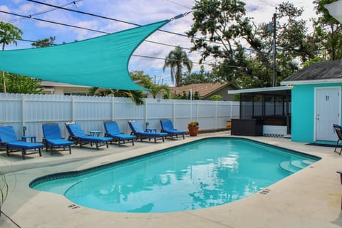 Largo Vacation Rental | 4BR | 2BA | 1 Step Required | 1,900 Sq Ft