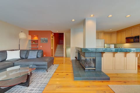 Superior Pointe 2G-28