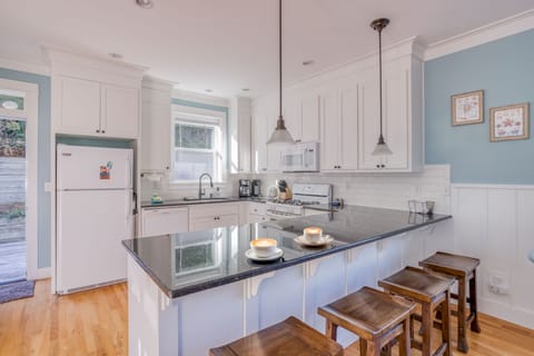Kitchen Island with High chair