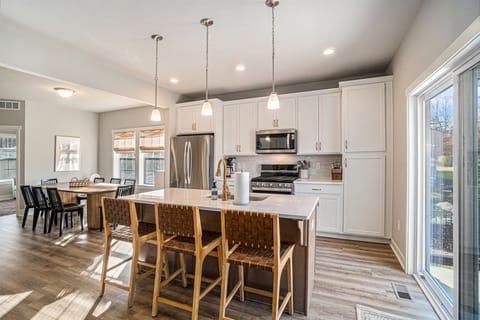 Alluring Island Seating for Three