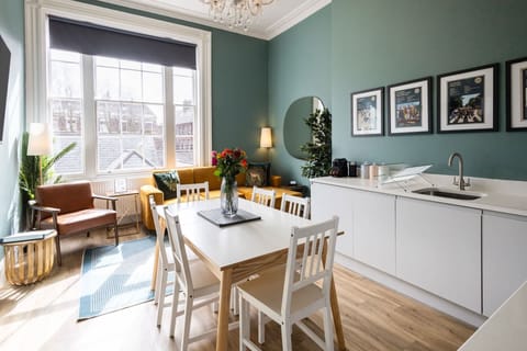 The Falkner Quarters, Liverpool - Host & Stay