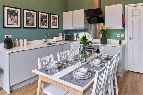 The Falkner Quarters, Liverpool - Host & Stay