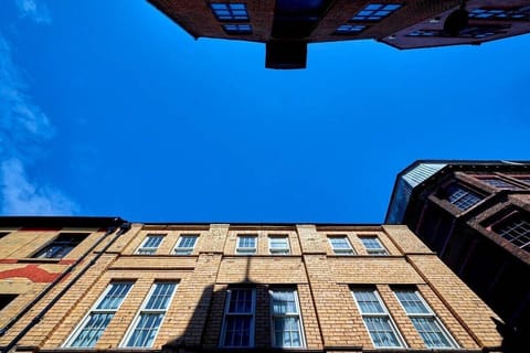 Fleet Nightlife I, Liverpool - Host & Stay