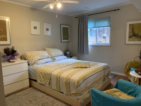 Bedroom, 1 queen size bed