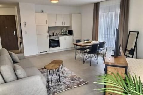 91f25dfd-35a4-43ae-92dd-472b319c1be5