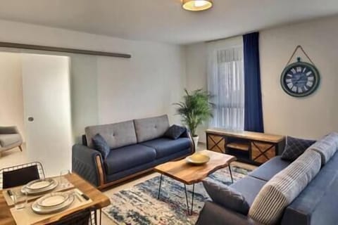 21cc3bfb-588c-4df2-8f9e-0558c911e4a2