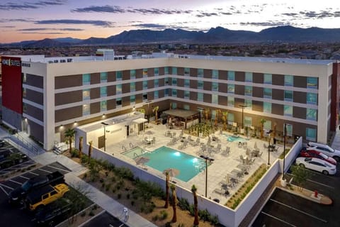 Arrive to a sunset oasis with sparkling pool views.