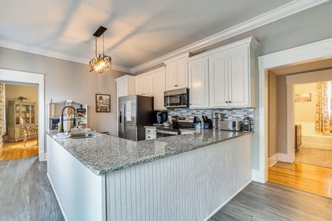 Kitchen | Cooking Basics | Keurig & Drip Coffee Makers