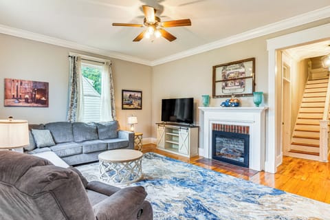 Athens Vacation Rental | 6BR | 3BA | 3,322 Sq Ft | Stairs Required