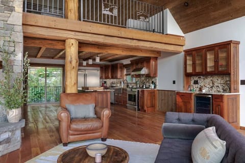 Main Floor Livingroom